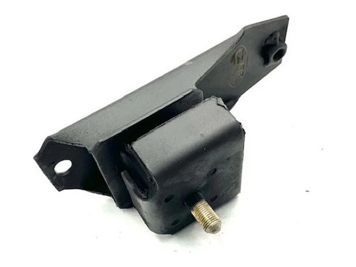 Soporte Motor Izquierdo Isuzu Nkr 2.8  3.1  1994-2007 1