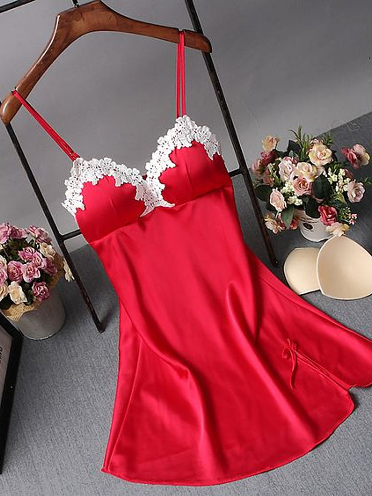 Pijama en satín rojo  1