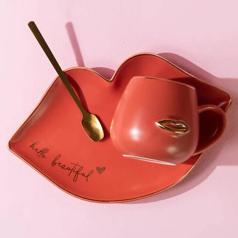 Mug Con Plato En Cerámica Diseño Labios