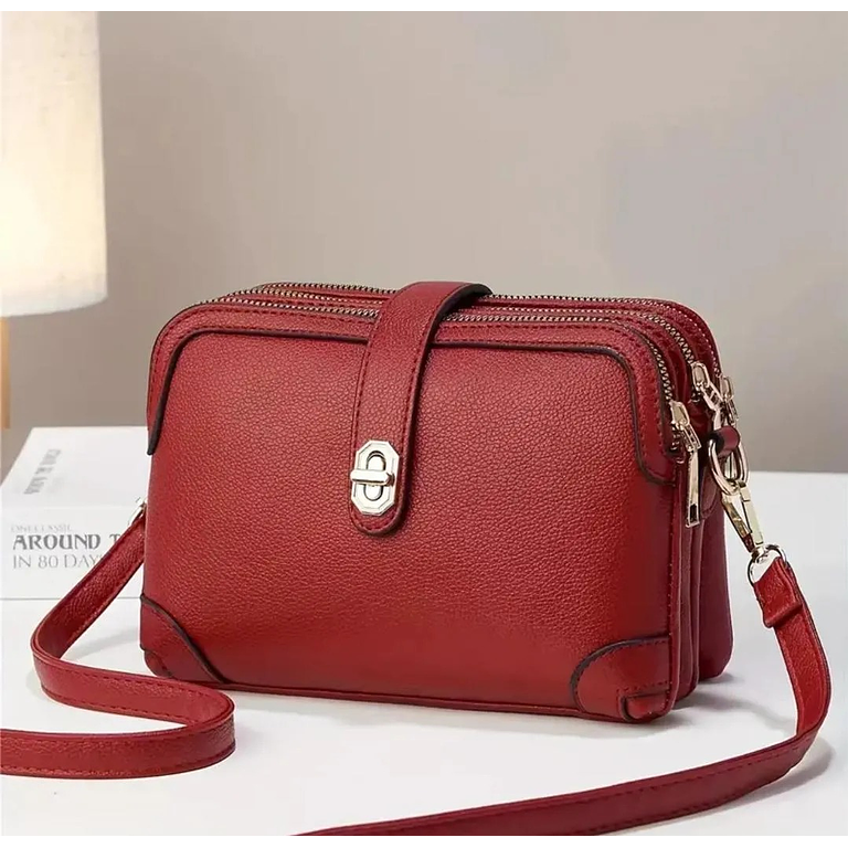 Bolso Rojo Con Cierre Negro