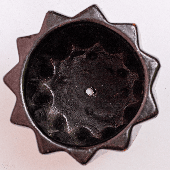 Matera Negra Con Lineas Doradas 3