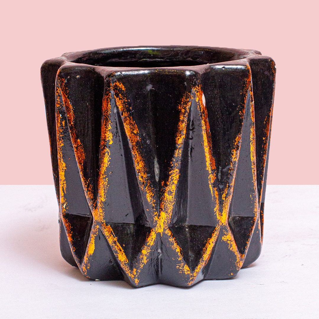 Matera Negra Con Lineas Doradas 1