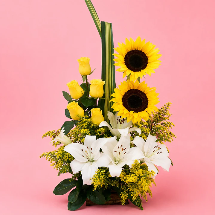 Arreglo Floral Pastelito Lirio Girasol Rosa 1