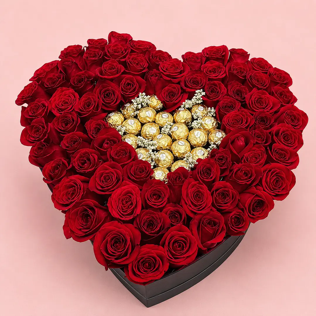 Arreglo Floral Diseño Corazón De Rosas Con Chocolates Grande 1