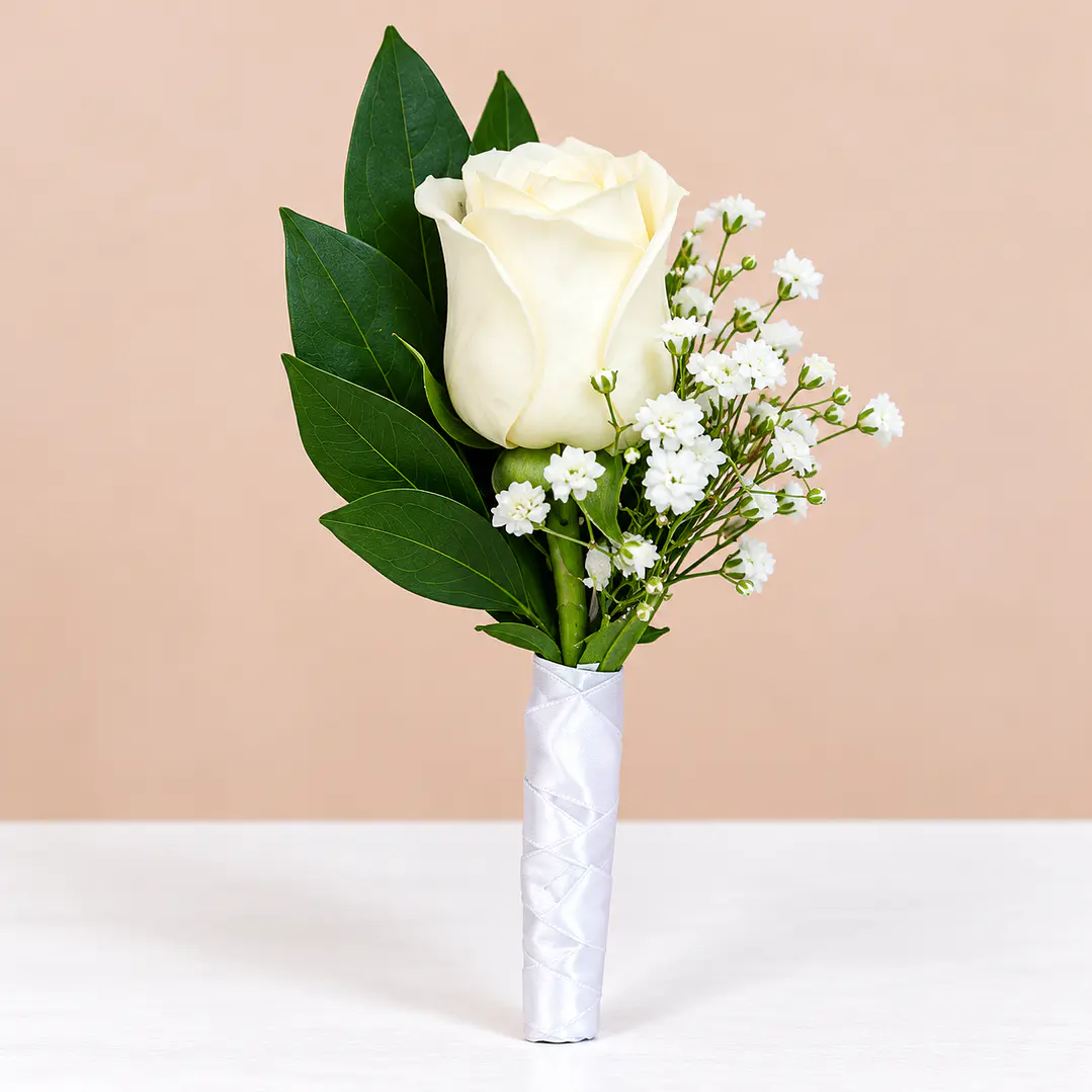 🤍👑 Ramo de Novia Blancanieves + Prendedor Floral para Novio 3