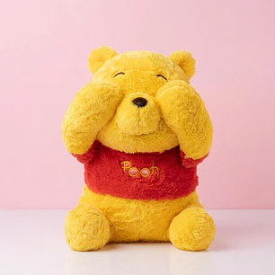🧸❤️ Winnie Pooh de Peluche con Camiseta Roja – Un Abrazo Lleno de DulzuraP