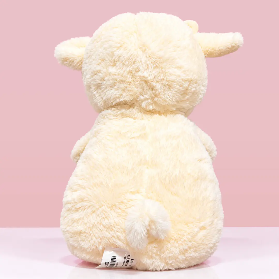 🐑 Ovejita de Peluche Crema con Bufanda Roja ❤️ 3