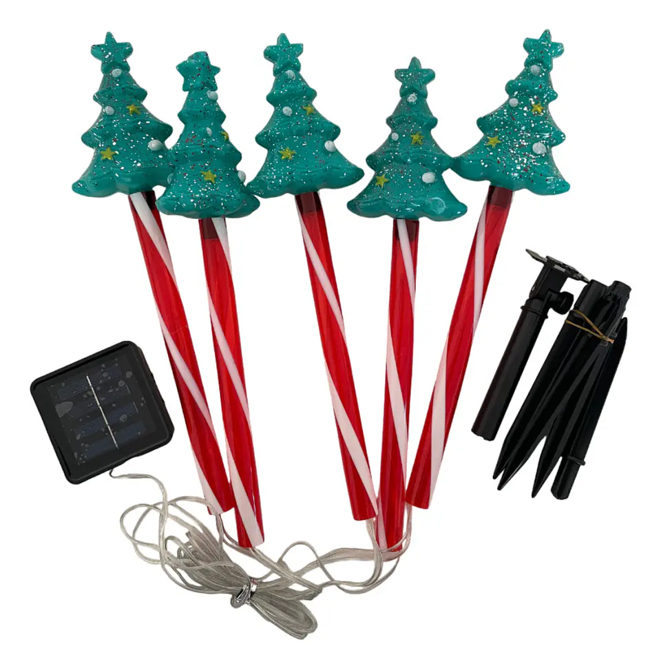 Estacas Solares Navideñas Luz Cálida – Set de 5 (Diseños Pino y Gnomo) 3