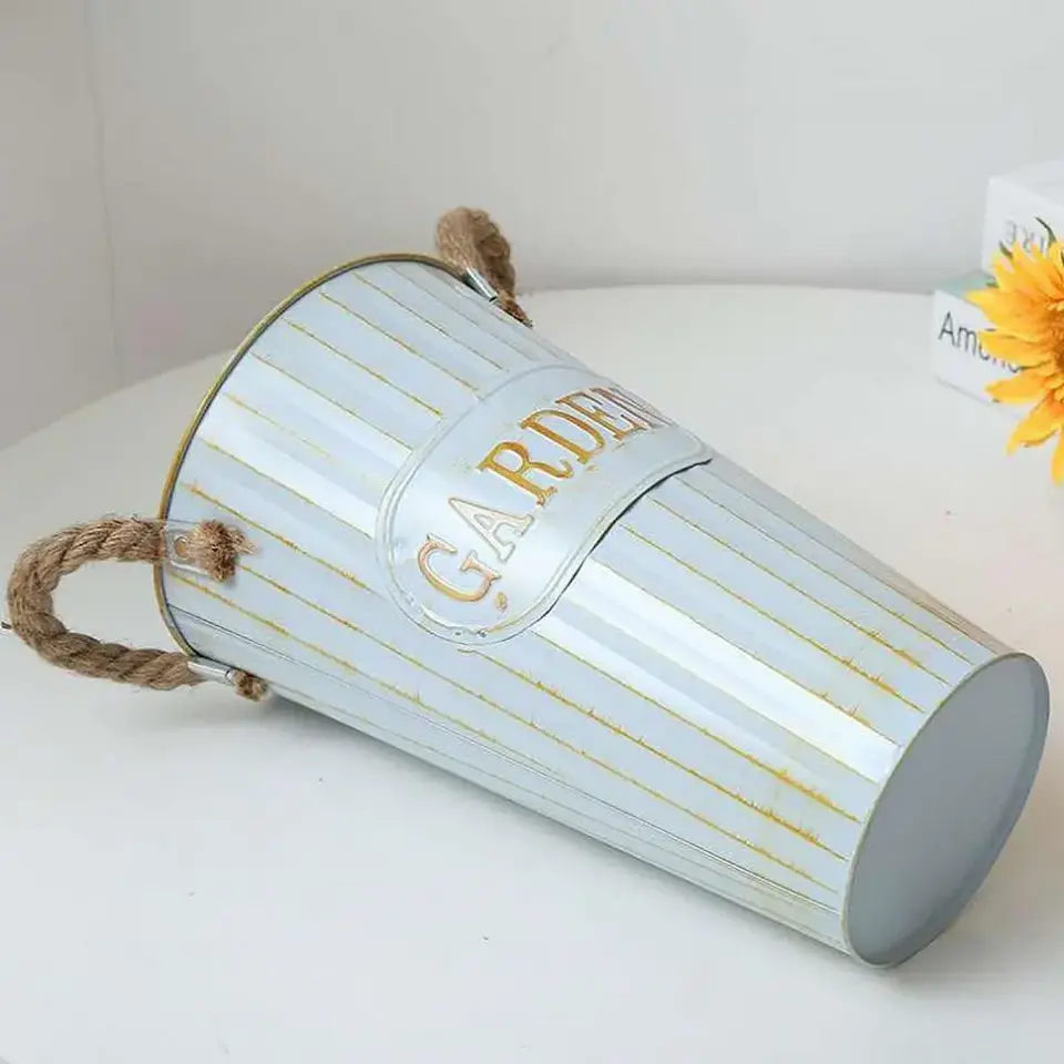 Balde Decorativo de Metal Garden 30 cm 2