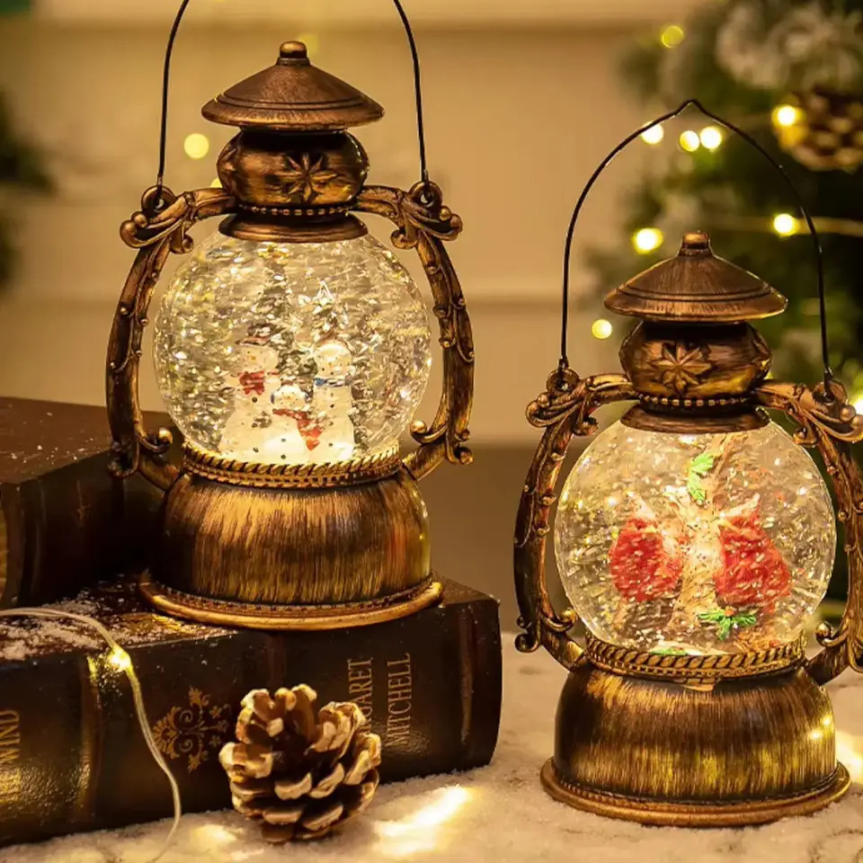 Lámpara Farol Navideño LED Musical con Nieve en Movimiento 20 cm 5