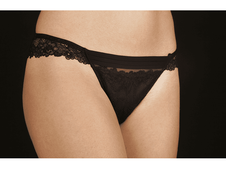 Bikini sem demarcação com renda e laço  5