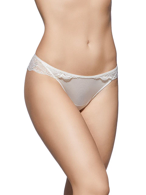 Tanga brasileira com renda Irina