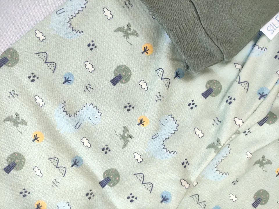 Pijama de bebé “Dino” – 100% Algodão 5