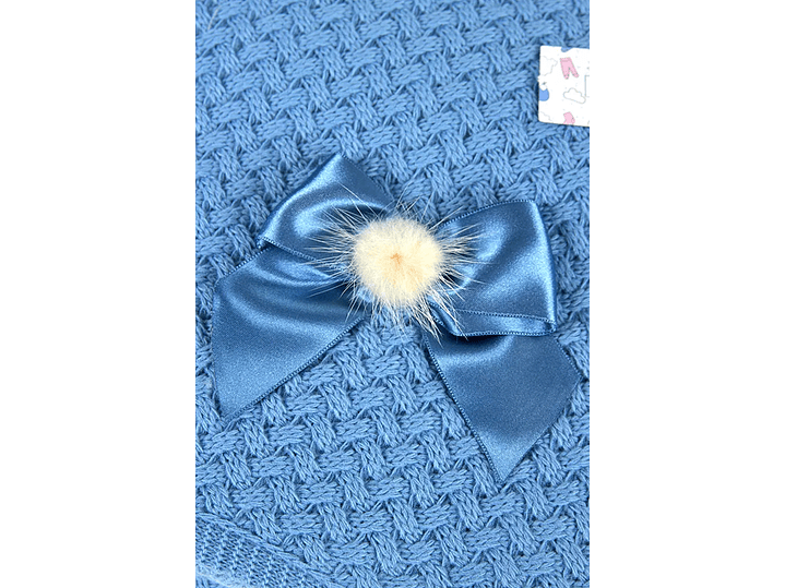 Manta para bebé malha forrada com pompom 4