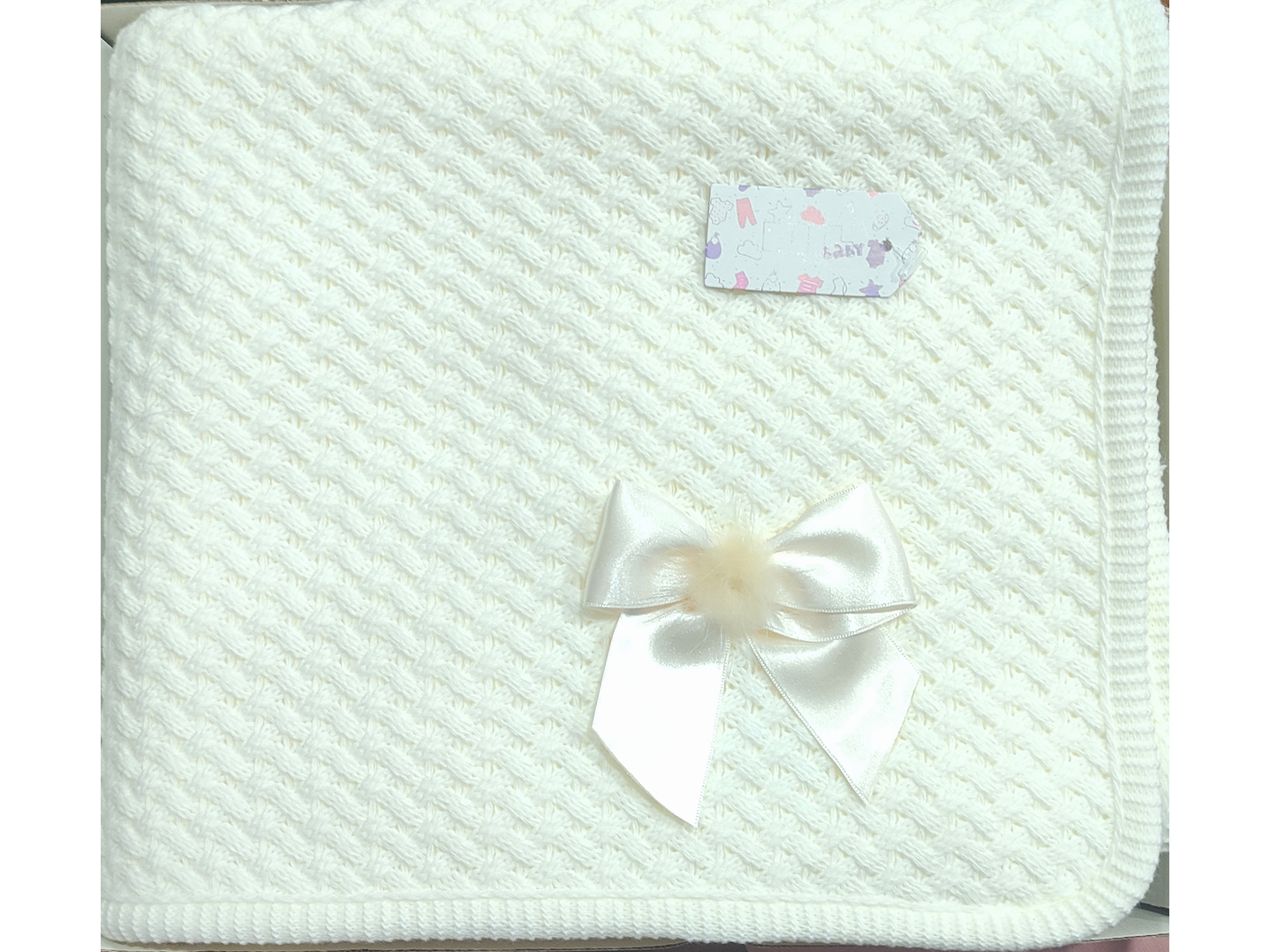 Manta para bebé malha forrada com pompom 6