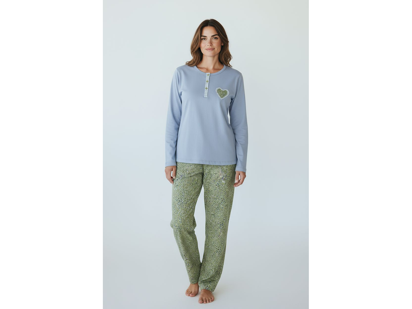 Pijama de mulher em algodão com carda 1