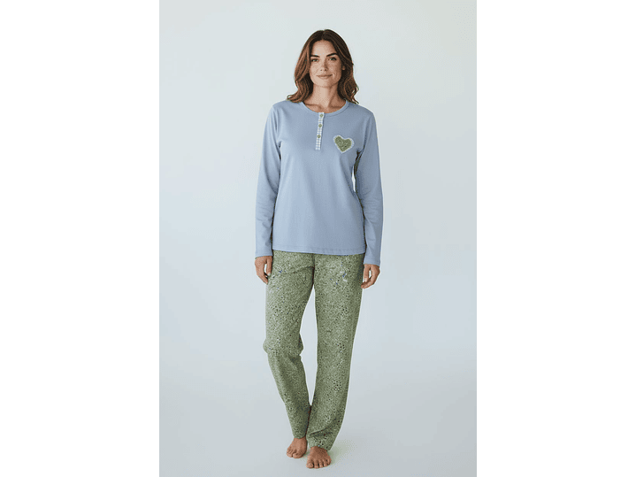 Pijama de mulher em algodão com carda 1