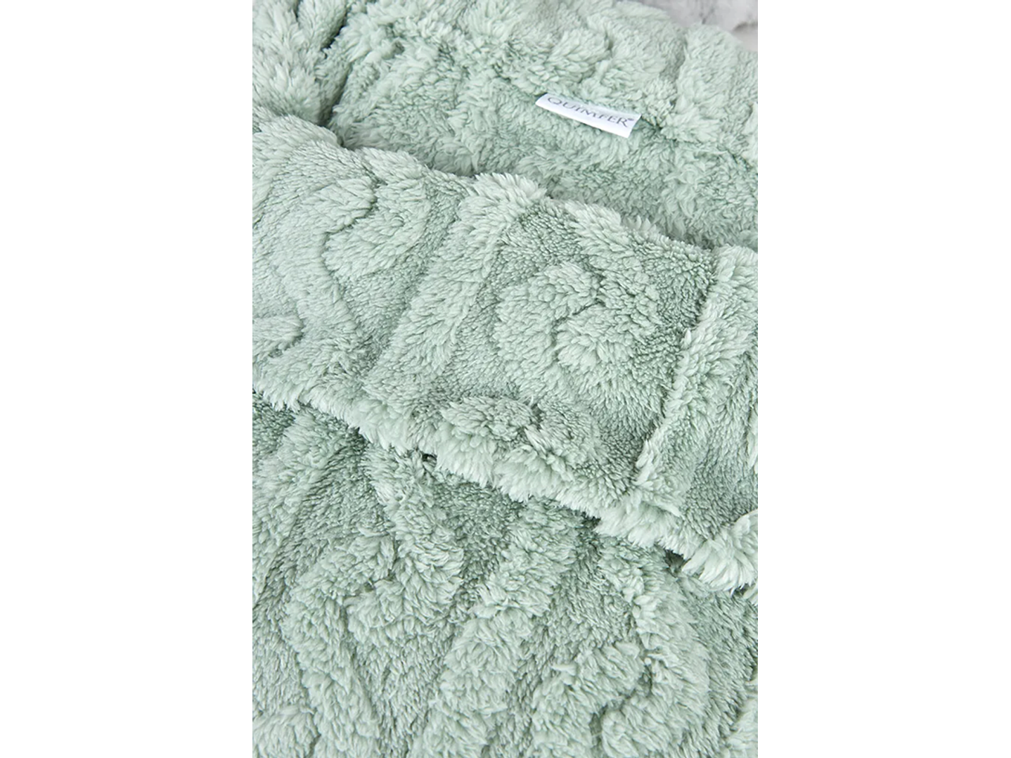 Poncho de senhora com trabalhado em tranças 2