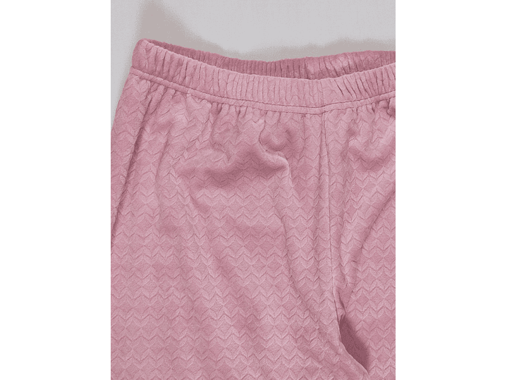 Pijama em Poliéster com Efeito Veludo e Malha Trabalhada 3