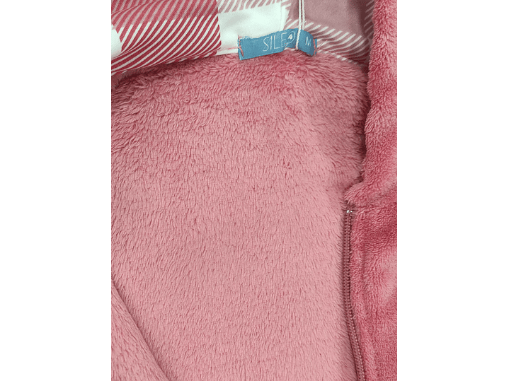 Casaco de mulher com capuz e fecho 3