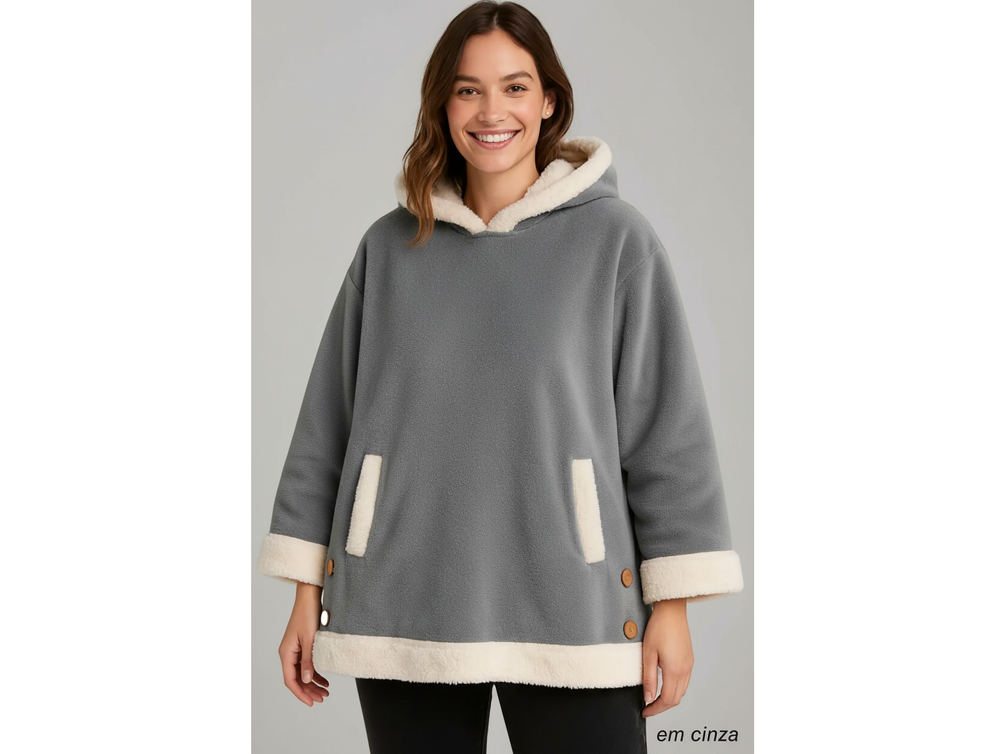 Poncho com capuz e bolsos 4