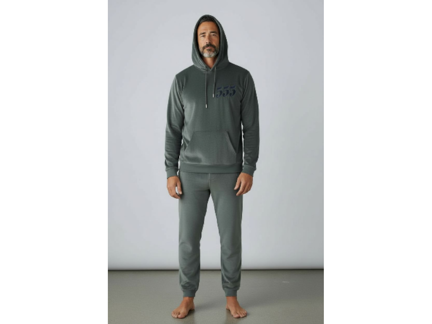 Pijama de homem com capuz em veludo 1