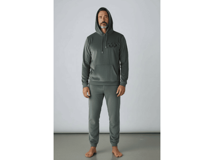 Pijama de homem com capuz em veludo 1
