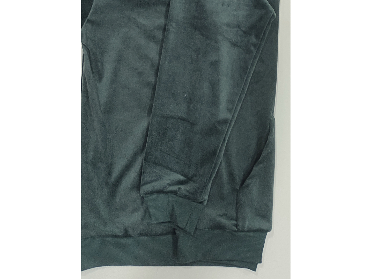 Pijama de homem com capuz em veludo 2