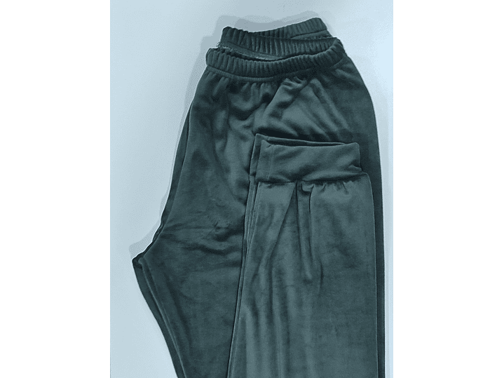 Pijama de homem com capuz em veludo 4