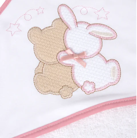 Toalha de banho em algodão bordada