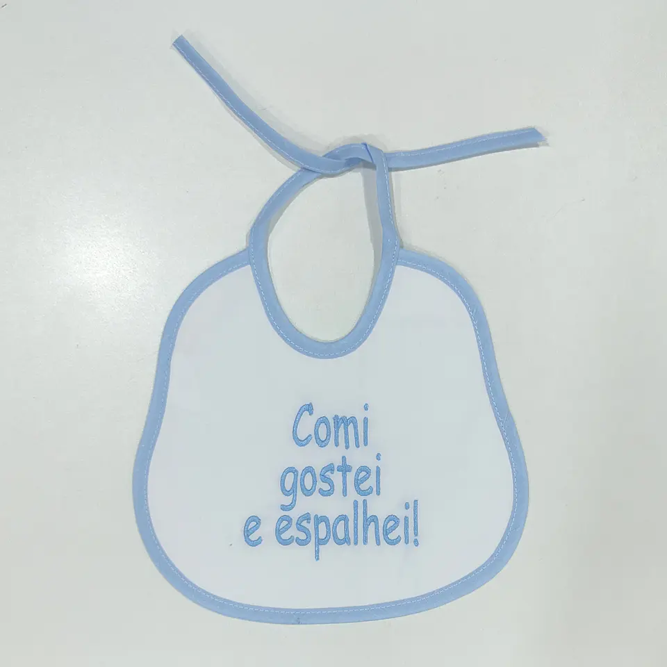 Babete de Atilho Impermeável com Frases Divertidas 6