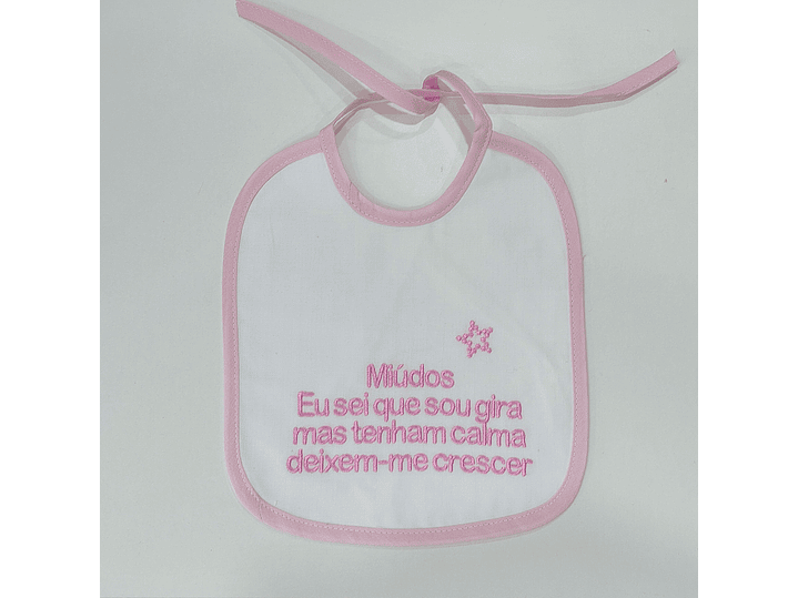 Babete de Atilho Impermeável com Frases Divertidas 11