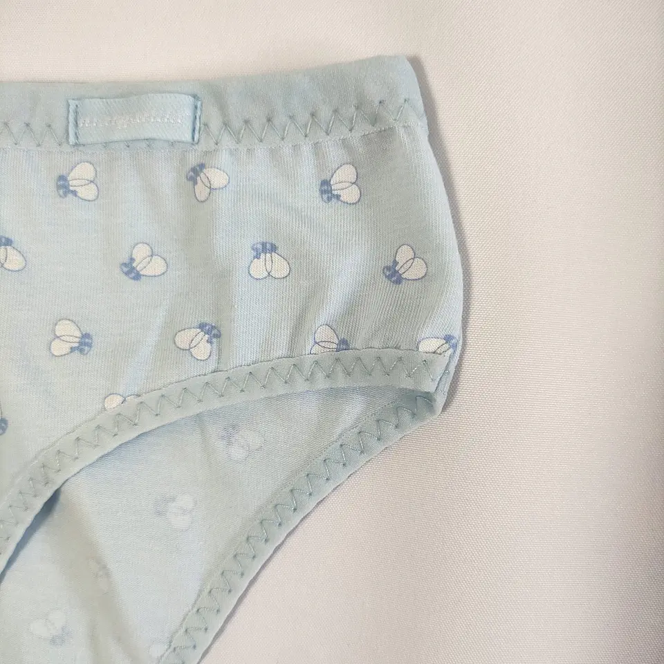 Bikini de algodão estampado abelhas marca Margarida - pack de 4 3