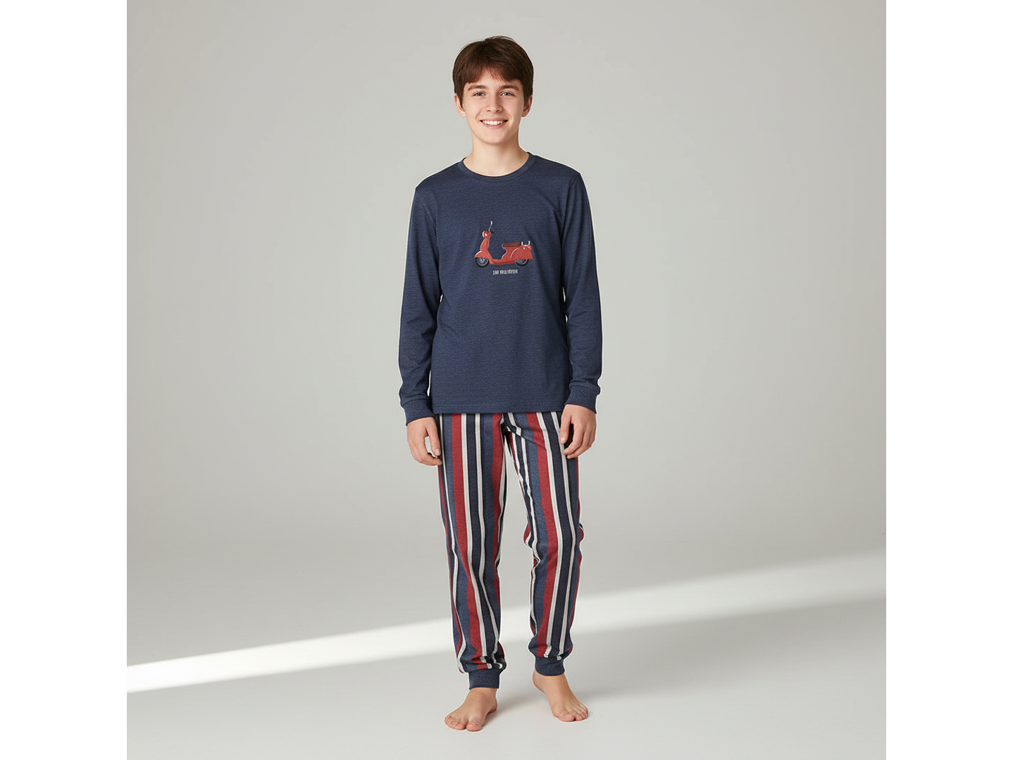 Pijama de Menino azul 100% Algodão com Scooter – Calças às Riscas | Fabricado em Portugal 1