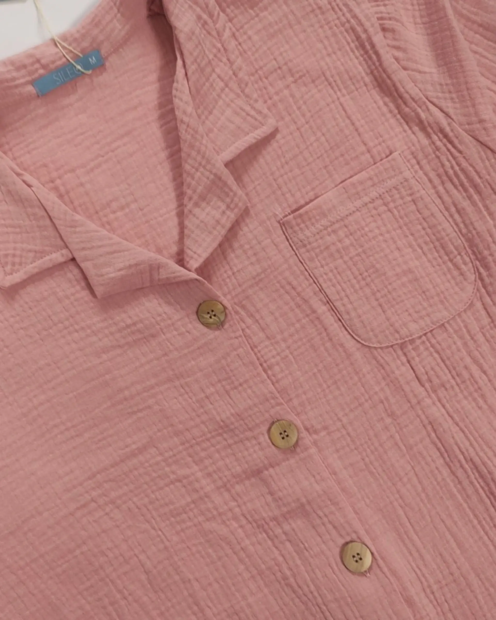 Pijama de Mulher em Musselina Fluida com Botões - rosa 4
