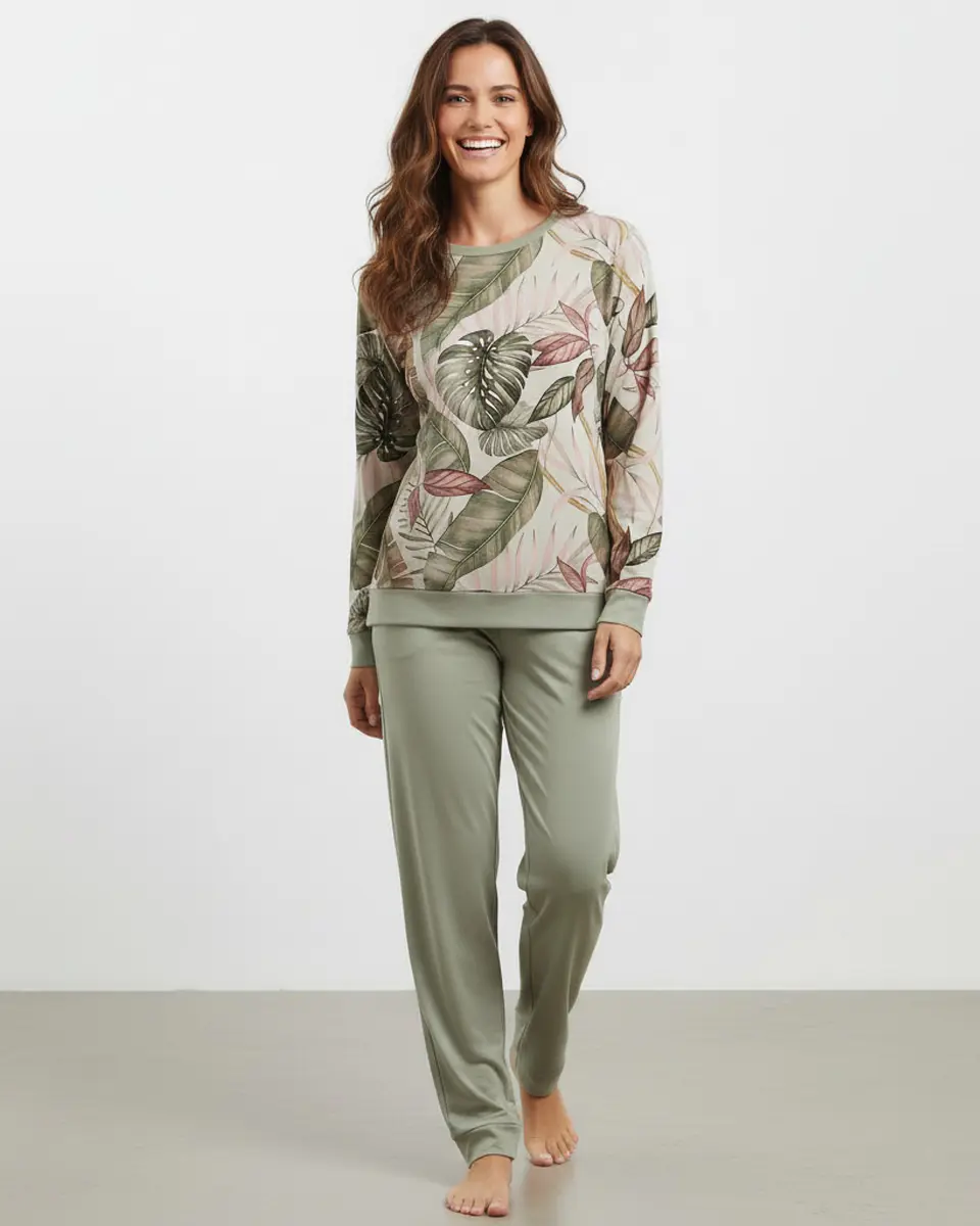 Pijama de mulher em algodão com decote redondo  1