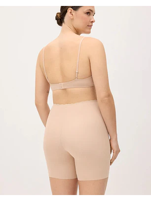 Calção modelador com efeito antiatrito 