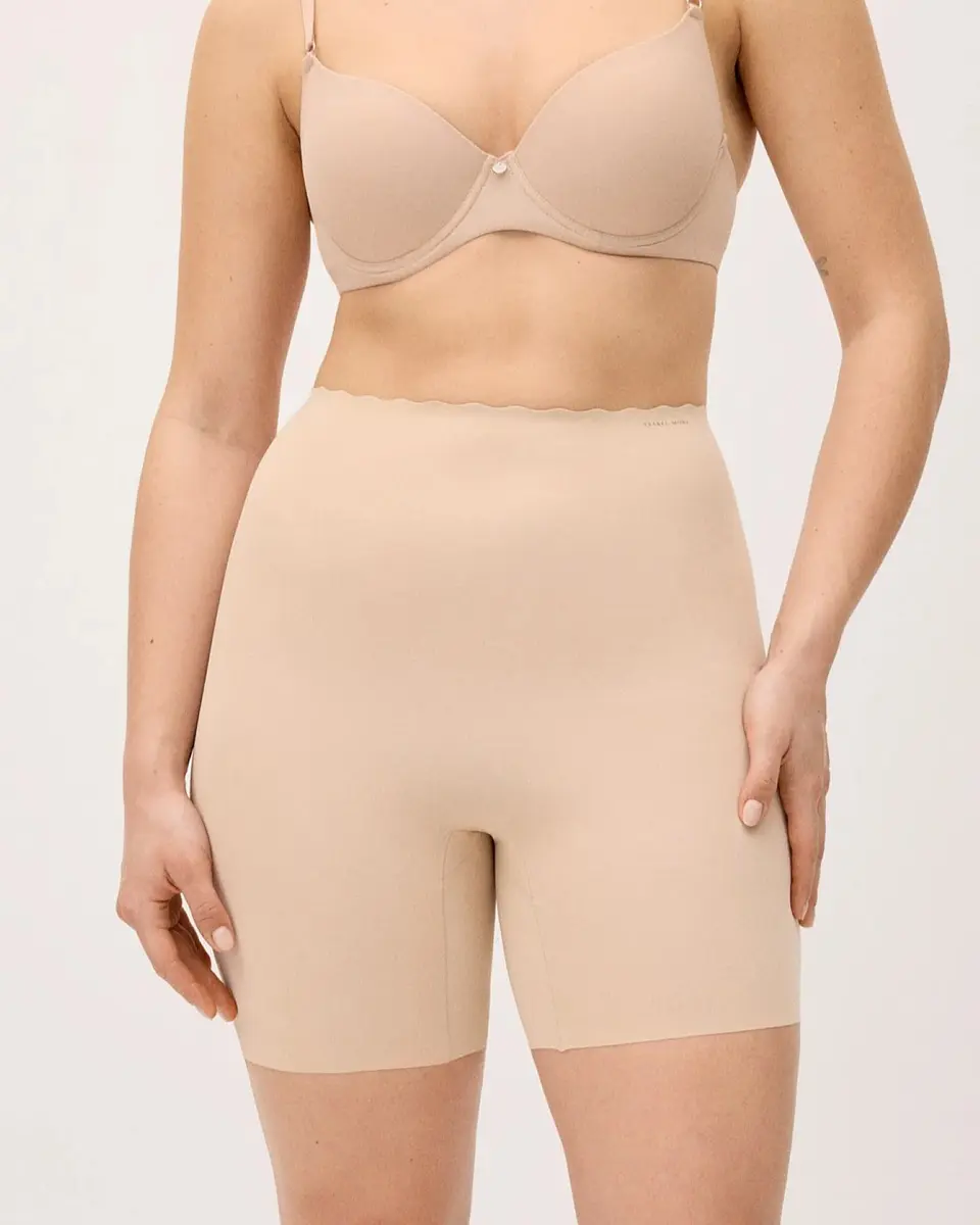Calção modelador com efeito antiatrito  1