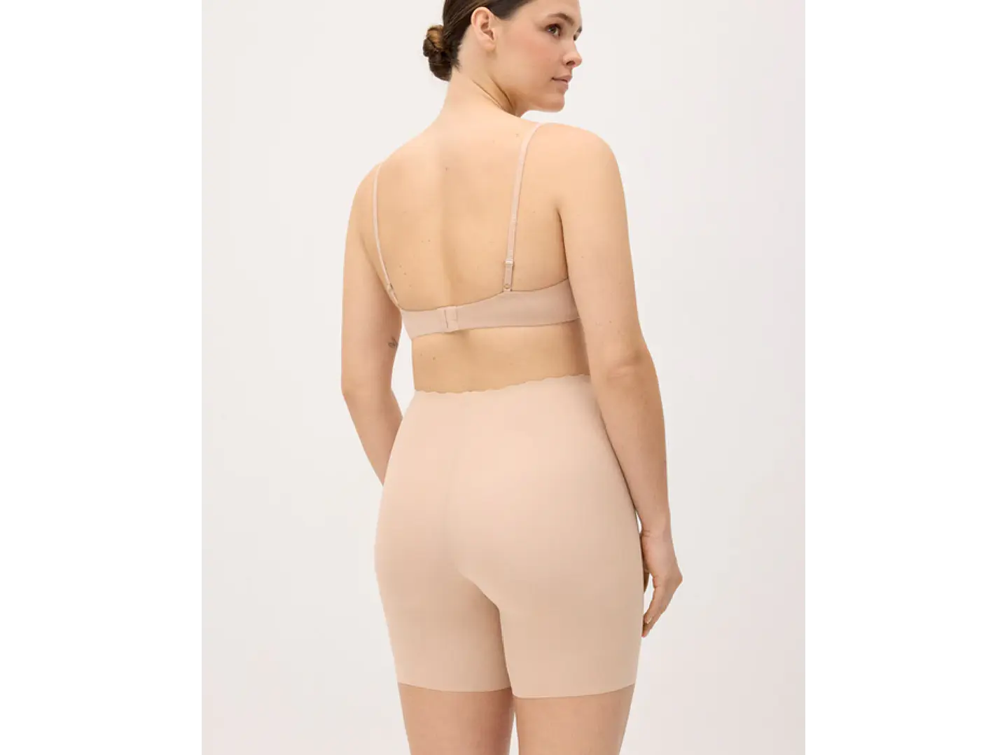 Calção modelador com efeito antiatrito  4