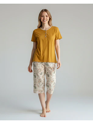 Pijama de Mulher 100% Algodão com Calção Corsário – Amarelo Torrado e Estampado Floral