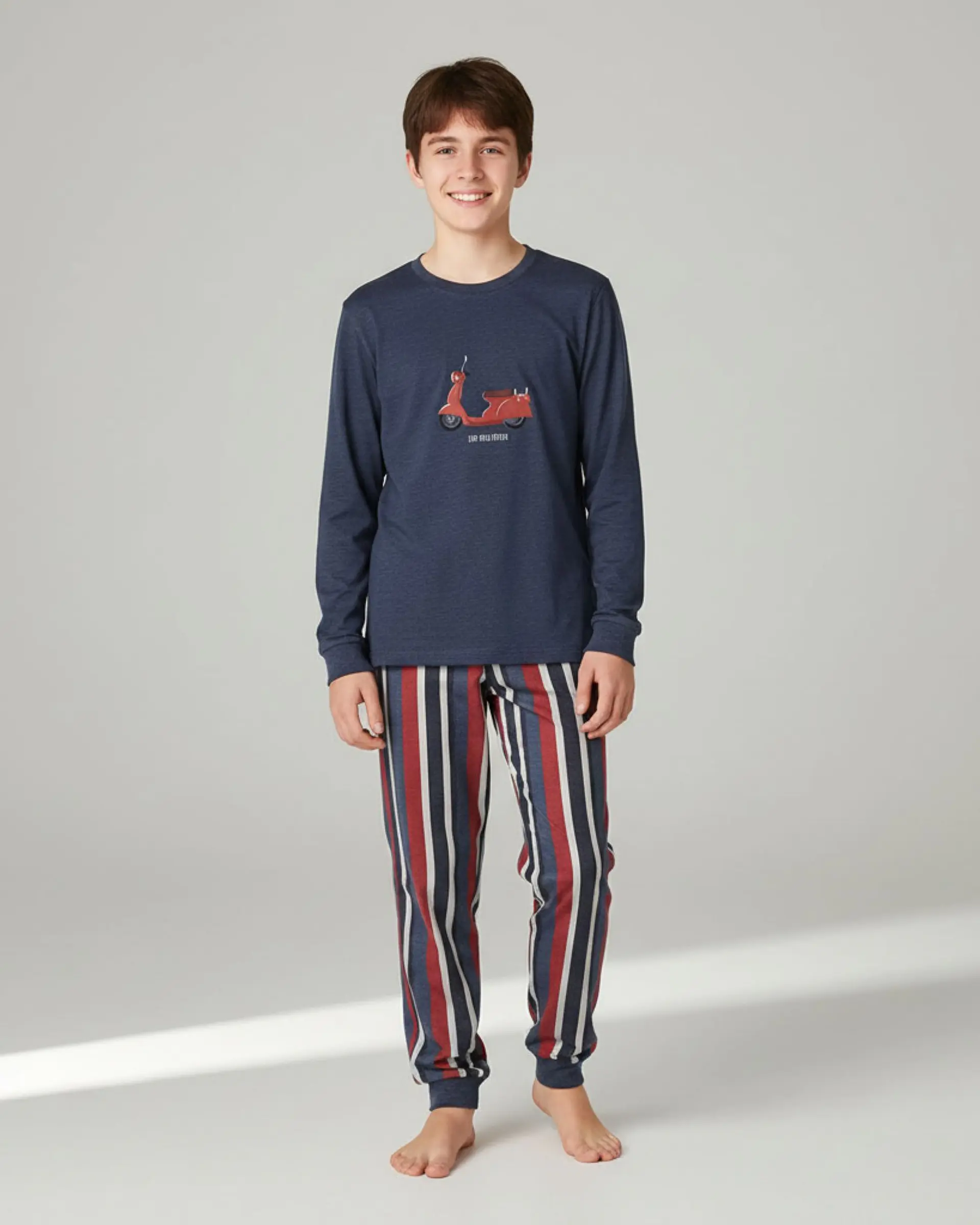 Pijama de Menino azul 100% Algodão com Scooter – Calças às Riscas | Fabricado em Portugal 1