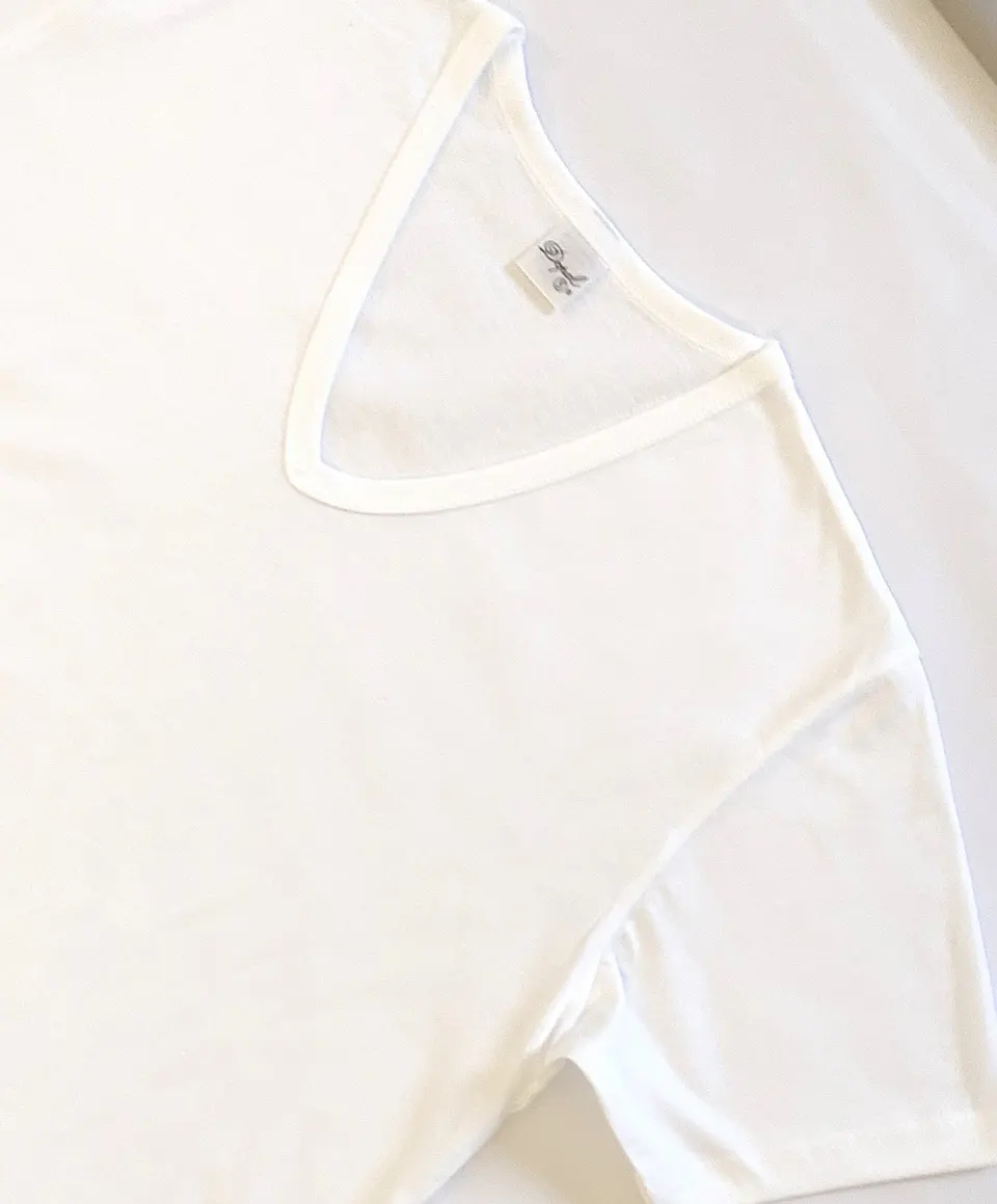 Camisola de interior de homem decote em V 2