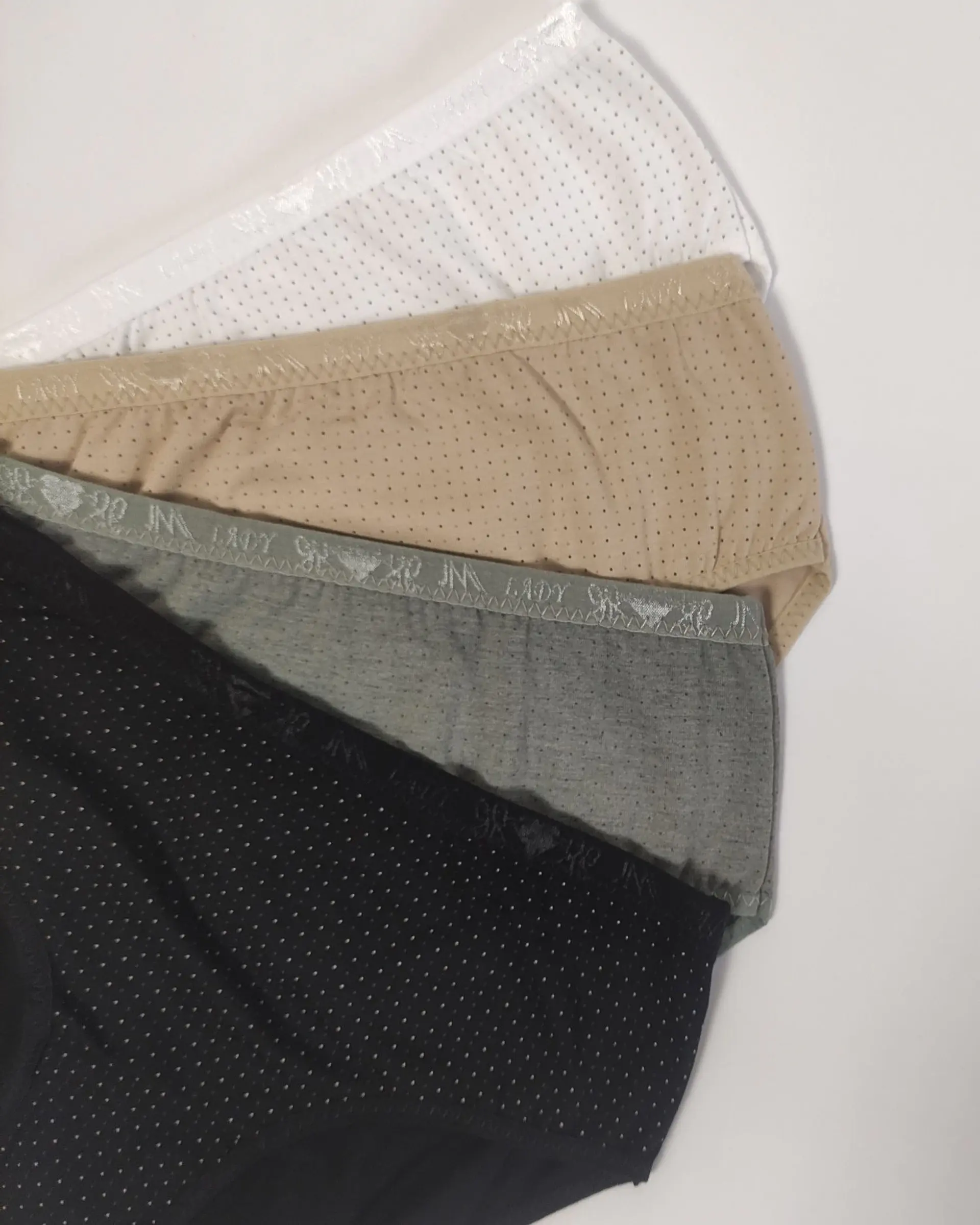 Cueca em algodão estampado em pintinhas- Pack de 4 2