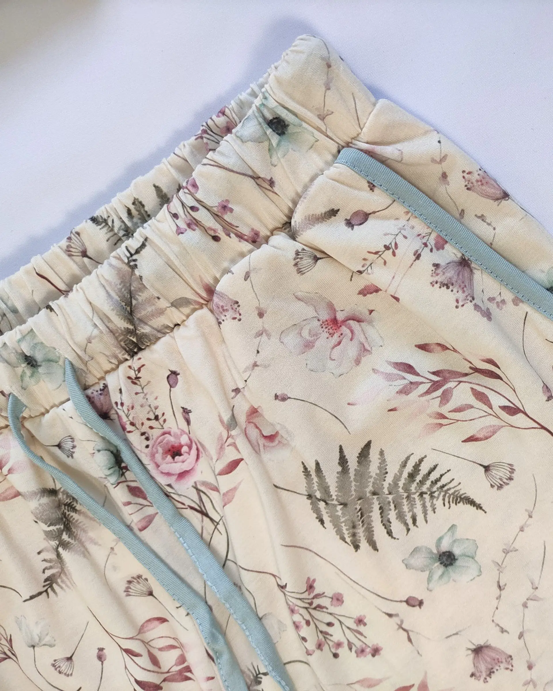 Pijama de Mulher Algodão Manga Curta “Dreams Never Ends” com Calção Floral 4
