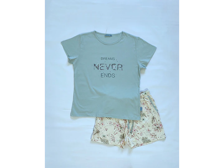 Pijama de Mulher Algodão Manga Curta “Dreams Never Ends” com Calção Floral 5