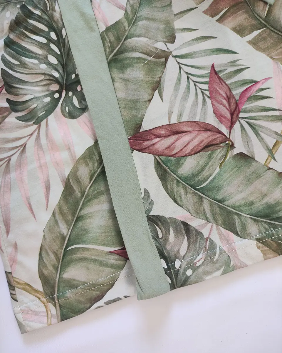 Robe de Traçar em Algodão Estampado Tropical com Bolsos e Cinto | Fabricado em Portugal 3