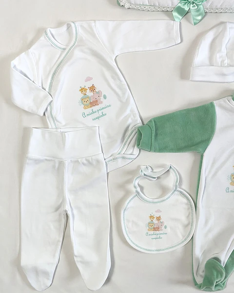 Conjunto 1.ª Roupinha para Bebé em Veludo Estampado com Animais
