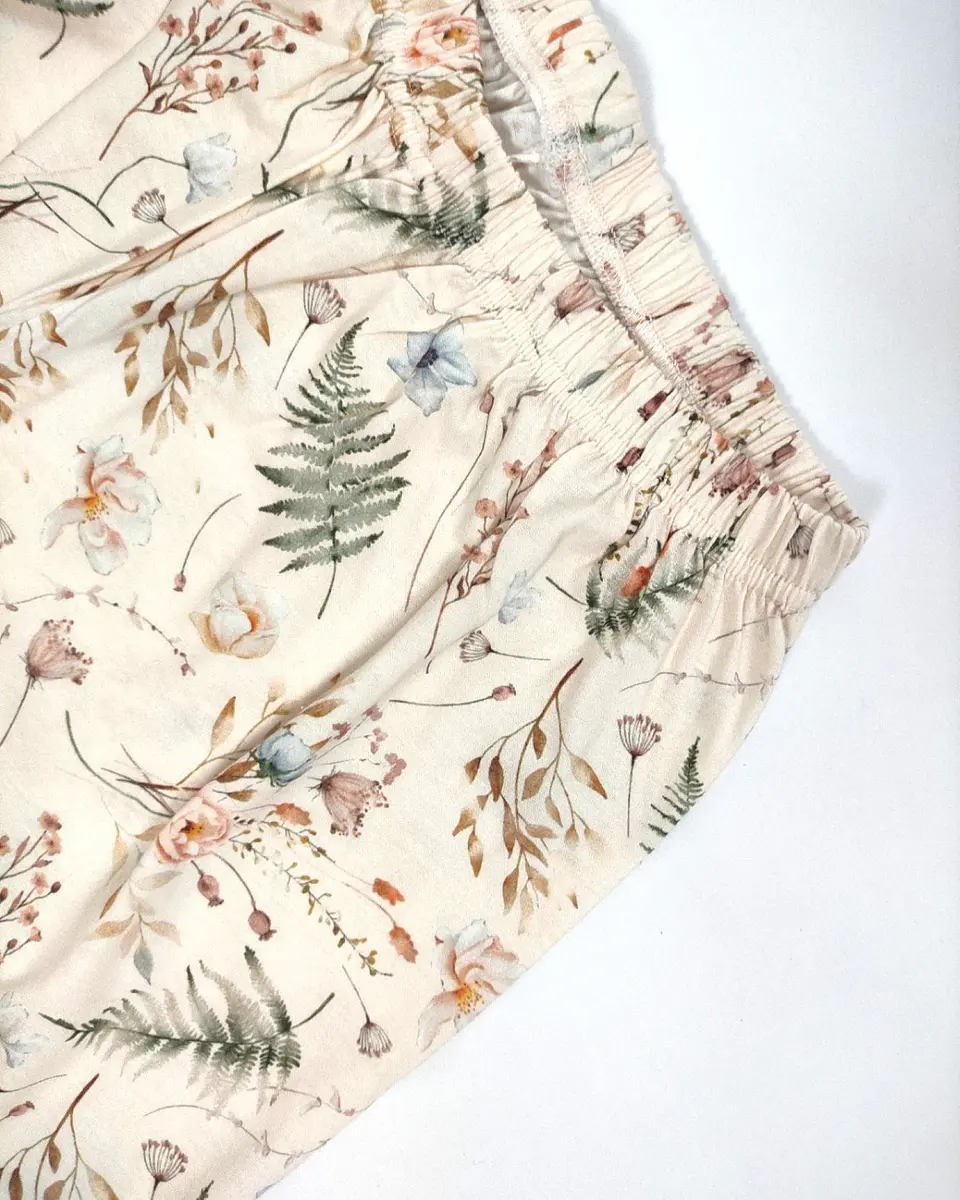 Pijama de Mulher com Alças e Calções Florais  7