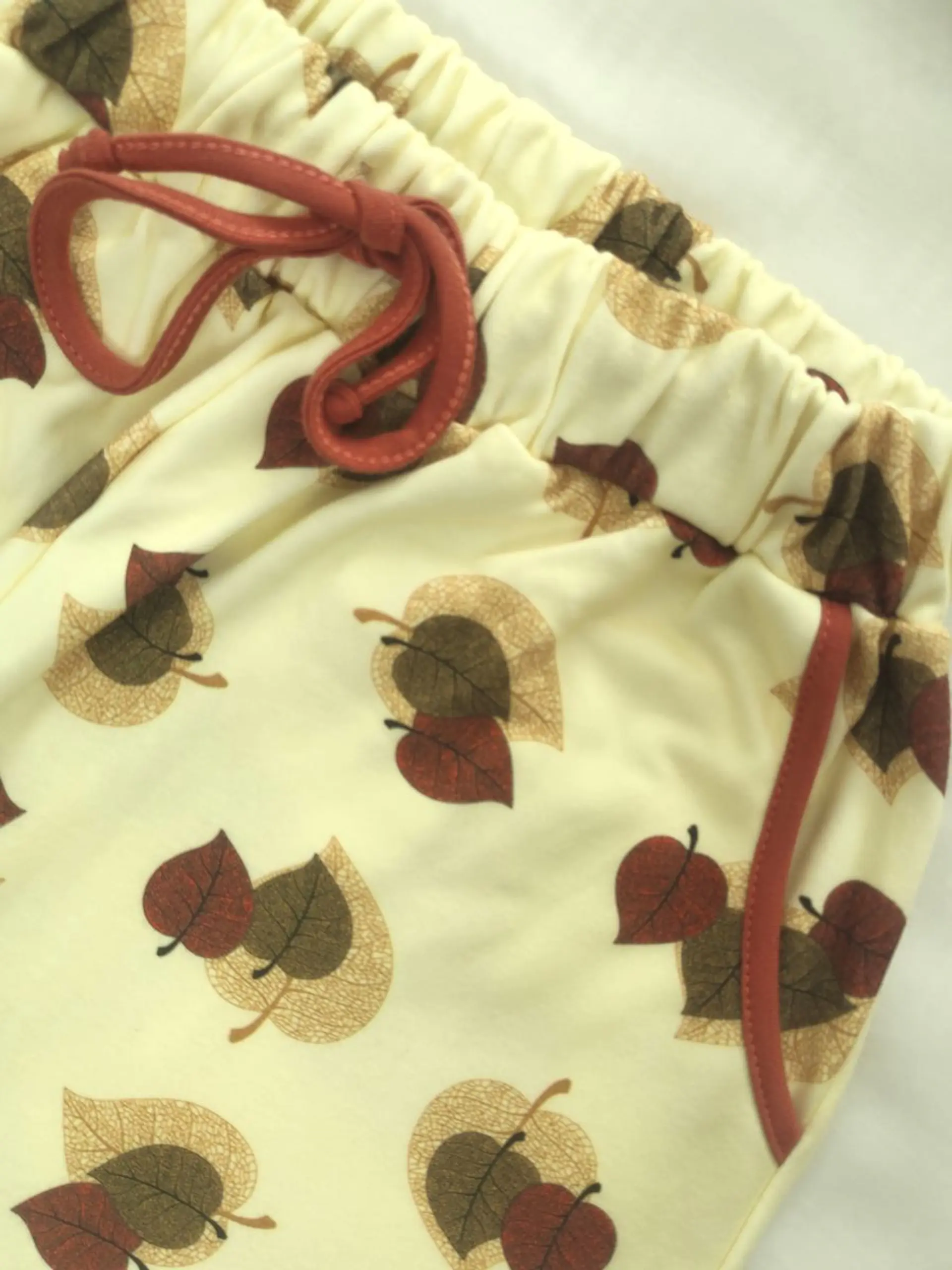 Pijama de Senhora com Guaxinim – Conforto e Charme de Outono 5