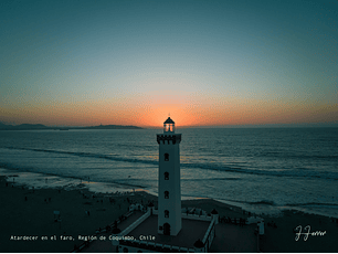 Atardecer en el faro, Región de Coquimbo, Chile